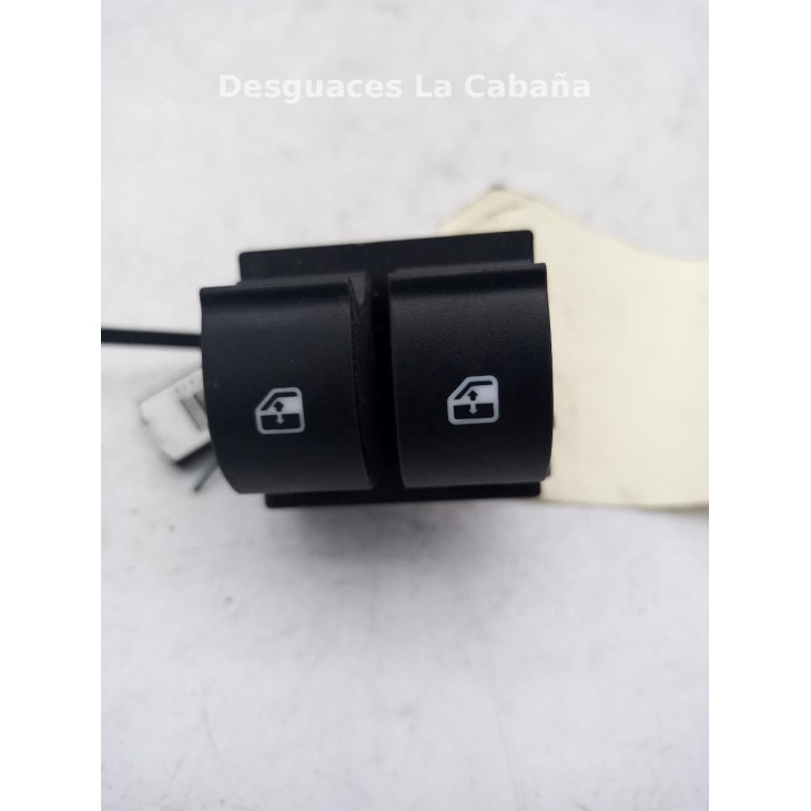 SinValor MANDO ELEVALUNAS PUERTA LAT DEL IZQ ABARTH PUNTO (199_) |Desguaces La Cabaña