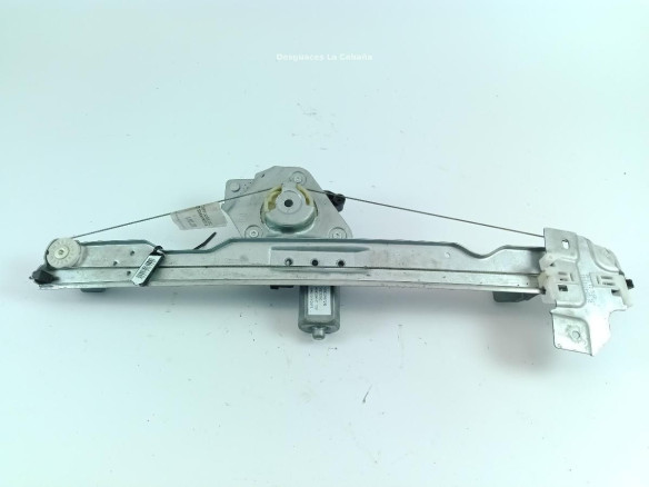 128001072e ELEVALUNAS PUERTA LAT DEL IZQ DACIA DUSTER |Desguaces La Cabaña