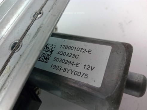 128001072e ELEVALUNAS PUERTA LAT DEL IZQ DACIA DUSTER |Desguaces La Cabaña