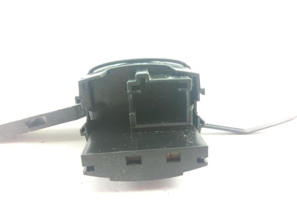  6842274 INTERRUPTOR WARNING BMW X1 (F48) |Desguaces La Cabaña