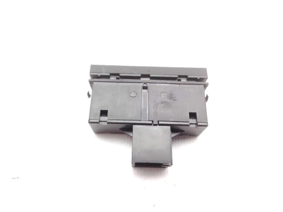 4F0941509 INTERRUPTOR WARNING AUDI A6 (4F2, C6) |Desguaces La Cabaña