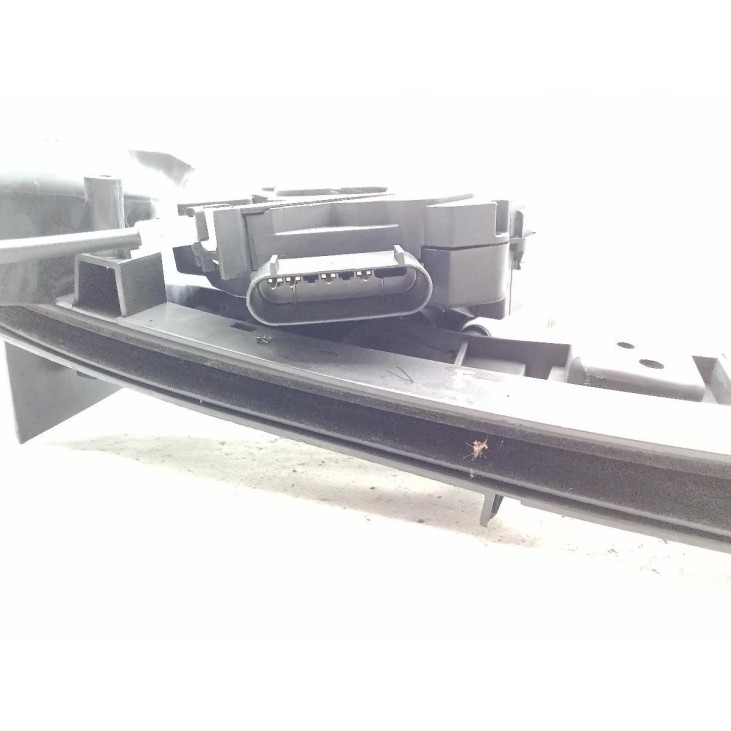 BM5AA26412AH CERRADURA PUERTA LAT TRA DER FORD FOCUS III |Desguaces La Cabaña