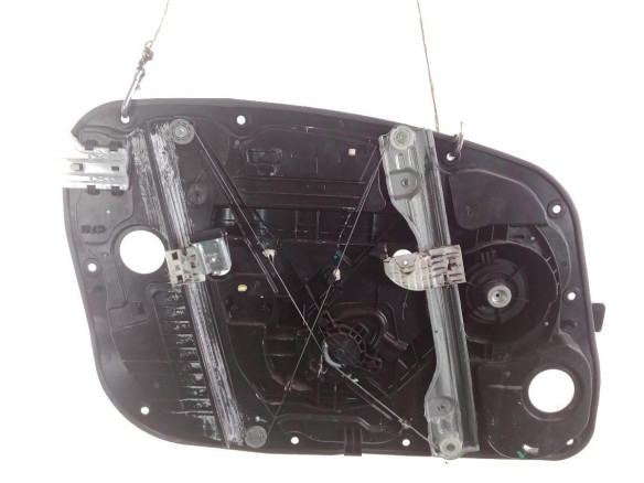 81320A6120 ELEVALUNAS PUERTA LAT DEL DER HYUNDAI i30 (GD) |Desguaces La Cabaña