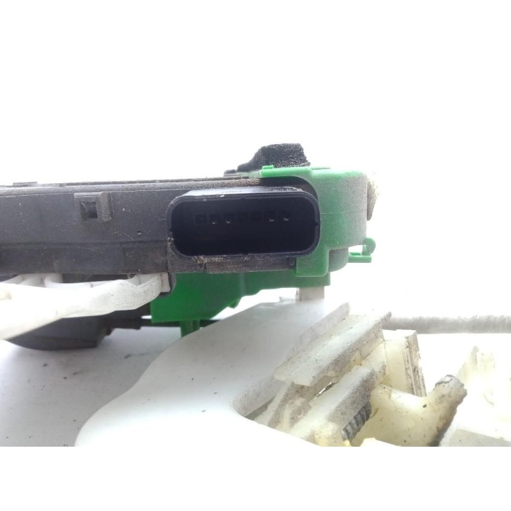 CERRADURA PUERTA LAT TRA IZQ HYUNDAI i40 (VF) |Desguaces La Cabaña