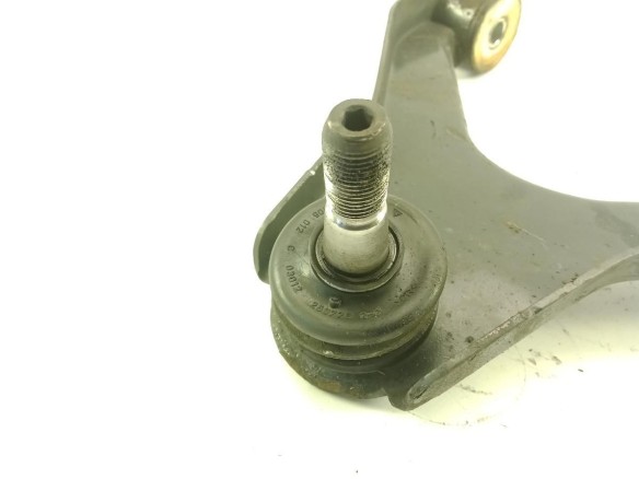 5801564290 BRAZO SUSPENSION DEL DER SUP IVECO DAILY VI Furgón |Desguaces La Cabaña