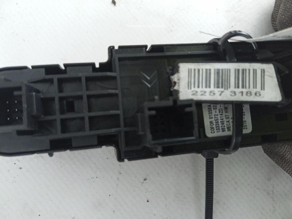 98248414ZD MANDO ELEVALUNAS PUERTA LAT DEL IZQ PEUGEOT 5008 II |Desguaces La Cabaña