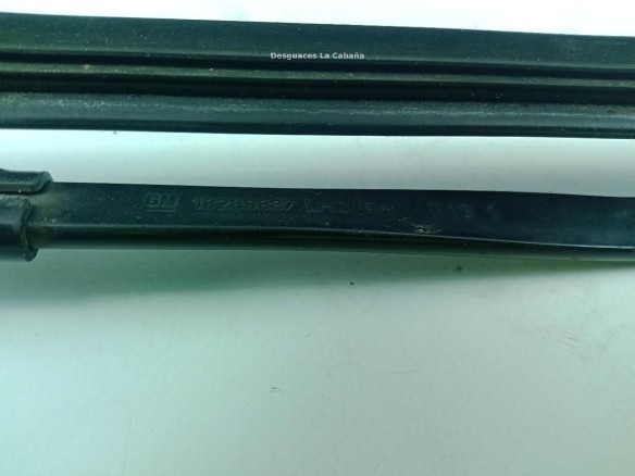 13289887LHD/RH BRAZO LIMPIAPARABRISAS DEL DER OPEL ASTRA J (P10) |Desguaces La Cabaña