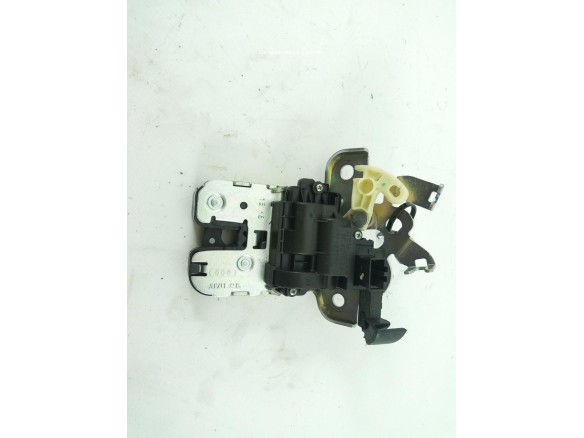 8R0827505A CERRADURA PORTON / TAPA MALETA AUDI A1 (8X1, 8XK) |Desguaces La Cabaña