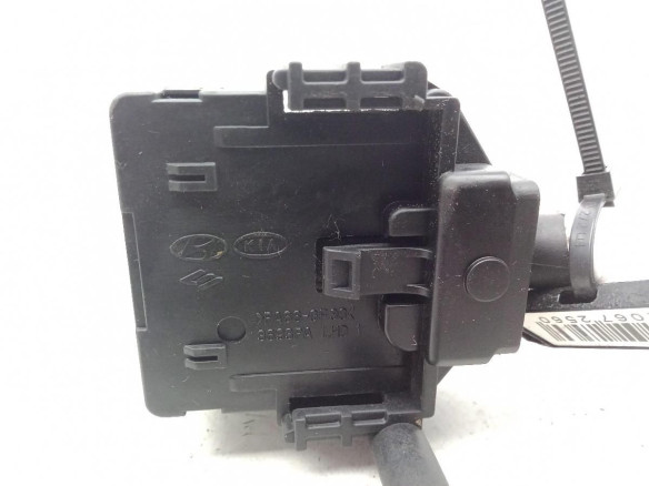 SinValor MANDO LIMPIAPARABRISAS HYUNDAI i30 (FD) |Desguaces La Cabaña