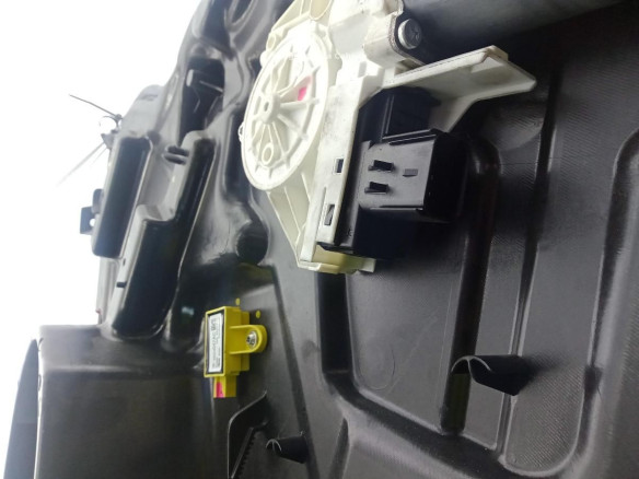 962580101 ELEVALUNAS PUERTA LAT DEL DER FIAT FREEMONT (345_) |Desguaces La Cabaña