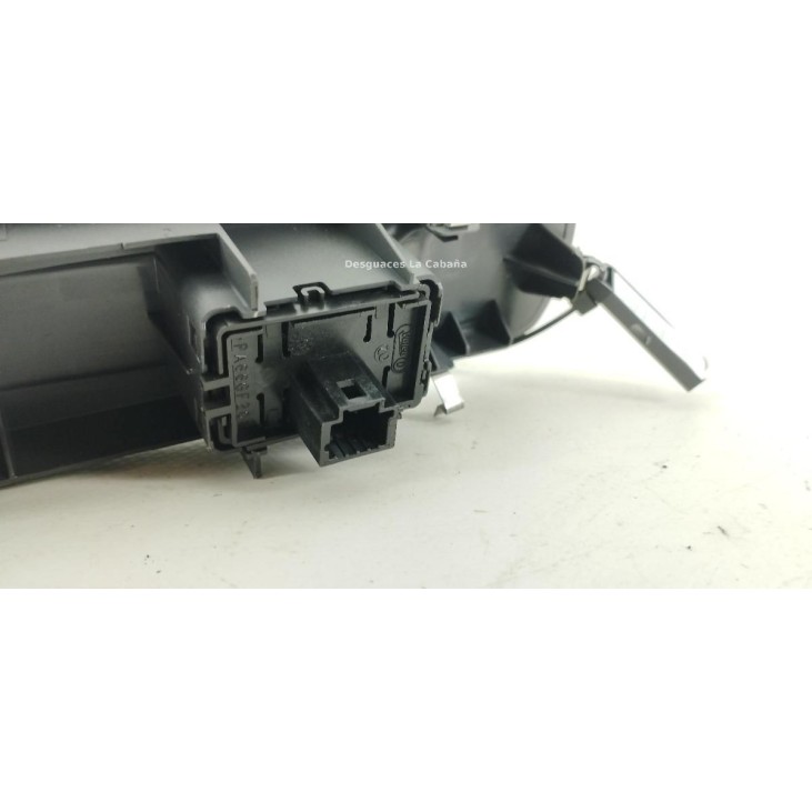 809600750R MANDO ELEVALUNAS PUERTA LAT DEL DER RENAULT LAGUNA III Grandtour (KT0/1) |Desguaces La Cabaña