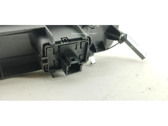 809600750R MANDO ELEVALUNAS PUERTA LAT DEL DER RENAULT LAGUNA III Grandtour (KT0/1) |Desguaces La Cabaña