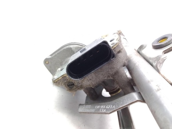 1J1955113C MOTOR LIMPIAPARABRISAS DEL VW GOLF IV (1J1) |Desguaces La Cabaña