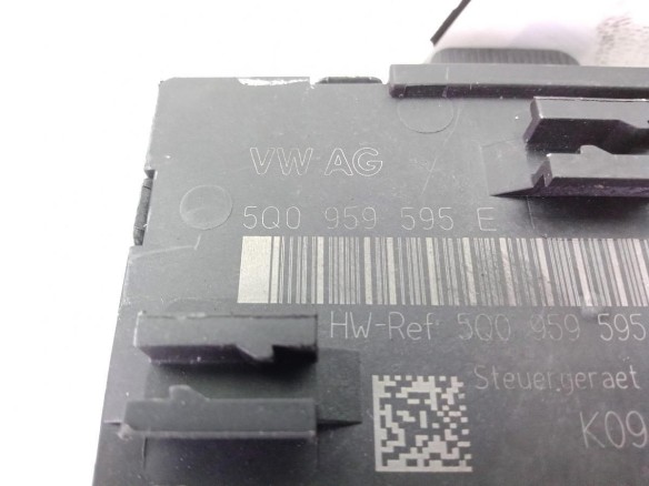 5Q0959595E CENTRALITA PUERTA AUDI A3 Sportback (8VA, 8VF) |Desguaces La Cabaña