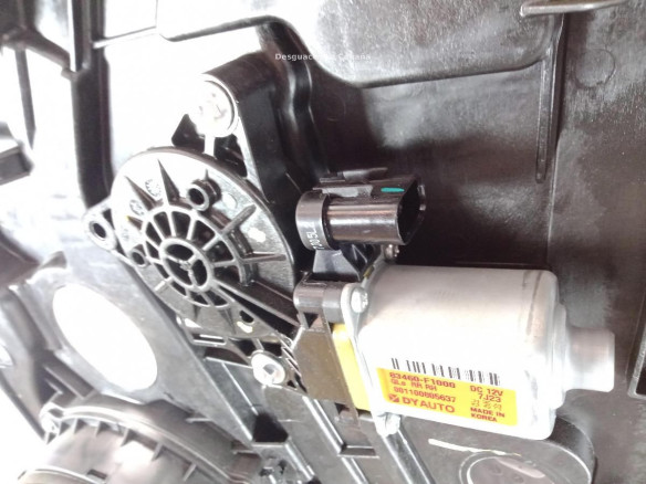 83460F1000 ELEVALUNAS PUERTA LAT TRA DER KIA SPORTAGE (QL) |Desguaces La Cabaña