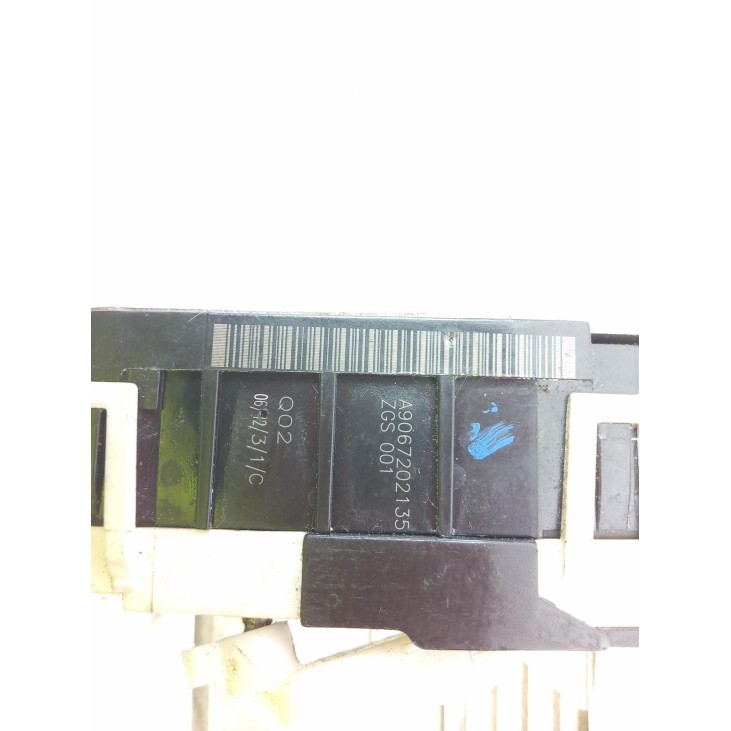 A9067202135 CERRADURA PUERTA LAT DEL IZQ MERCEDES BENZ SPRINTER 3,5-t Furgón (906) |Desguaces La Cabaña