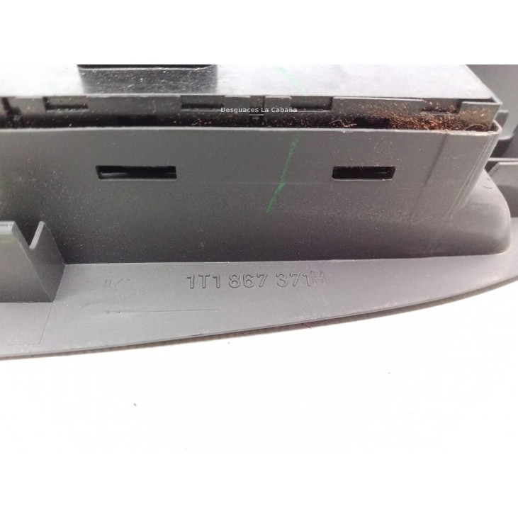 SinValor MANDO ELEVALUNAS PUERTA LAT DEL IZQ VW TOURAN (5T1) |Desguaces La Cabaña