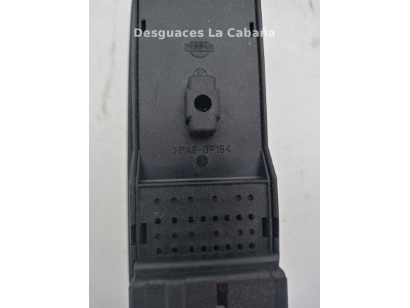 MANDO ELEVALUNAS PUERTA LAT DEL IZQ NISSAN PRIMERA (P11) |Desguaces La Cabaña