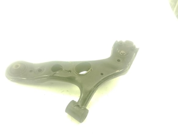 BRAZO SUSPENSION DEL DER INF TOYOTA RAV 4 III (_A3_) |Desguaces La Cabaña
