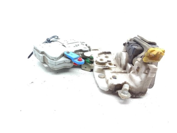 CERRADURA PUERTA LAT DEL DER NISSAN TERRANO II (R20) |Desguaces La Cabaña