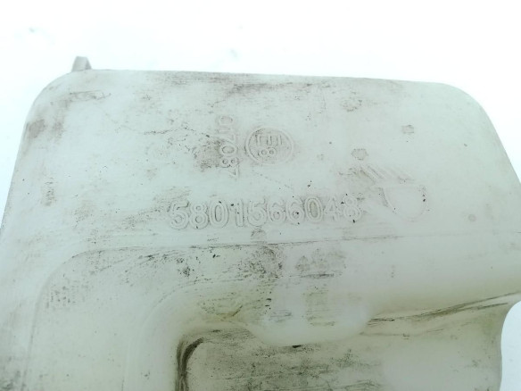 5801566048 BOTE LIMPIAPARABRISAS IVECO DAILY VI Furgón |Desguaces La Cabaña
