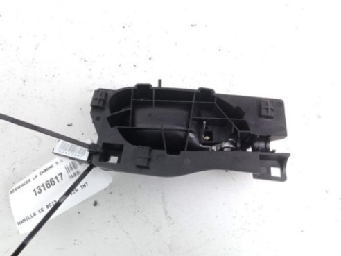 MANILLA PUERTA LATERAL TRASERA IZQUIERDA INTERIOR|Desguaces La Cabaña 2