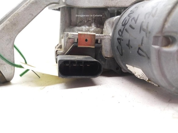 SinValor MOTOR LIMPIAPARABRISAS DEL IZQ KIA CARENS IV |Desguaces La Cabaña