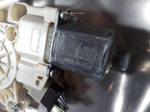 A2048200242 ELEVALUNAS PUERTA LAT DEL DER MERCEDES BENZ CLASE E (W212) |Desguaces La Cabaña