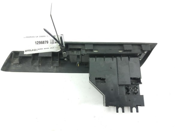 YUD000292PVA MANDO ELEVALUNAS PUERTA LAT DEL IZQ LAND ROVER RANGE ROVER III (L322) |Desguaces La Cabaña