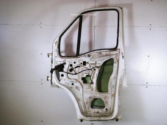 PUERTA LAT DEL DER IVECO DAILY IV Furgón/ranchera familiar |Desguaces La Cabaña