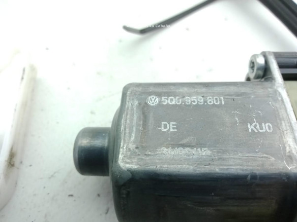 5Q0959801 ELEVALUNAS PUERTA LAT TRA IZQ AUDI A3 Sportback (8VA, 8VF) |Desguaces La Cabaña