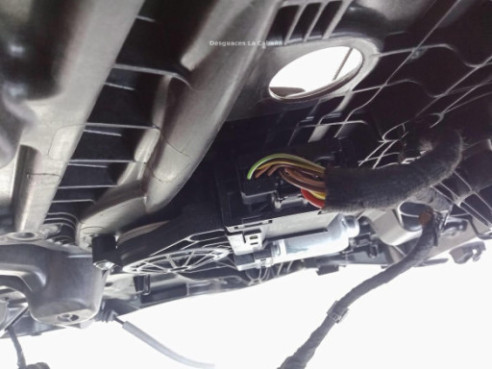 31674759 ELEVALUNAS PUERTA LAT TRA DER VOLVO XC40 (536) |Desguaces La Cabaña