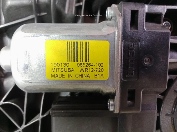 31674759 ELEVALUNAS PUERTA LAT TRA DER VOLVO XC40 (536) |Desguaces La Cabaña