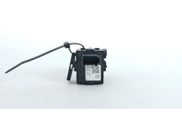 8V1927225A INTERRUPTOR FRENO MANO ELECTRICO AUDI A3 (8V1, 8VK) |Desguaces La Cabaña