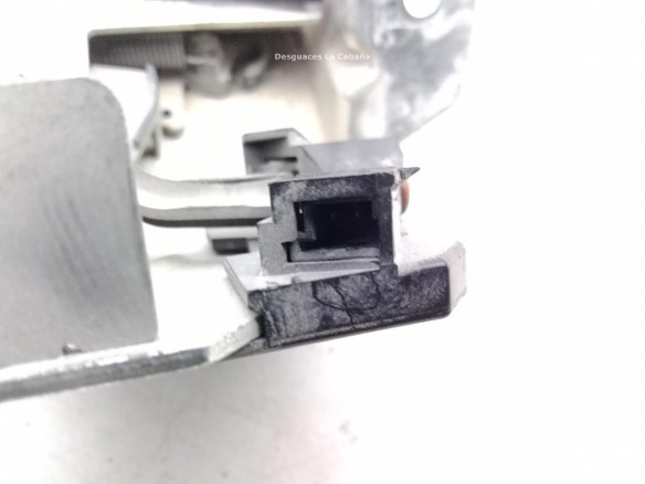 CERRADURA PORTON / TAPA MALETA MERCEDES BENZ VANEO (414) |Desguaces La Cabaña