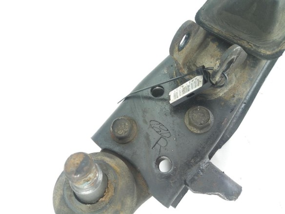545014A000  BRAZO SUSPENSION DEL DER INF HYUNDAI H-1 / STAREX Limusina |Desguaces La Cabaña