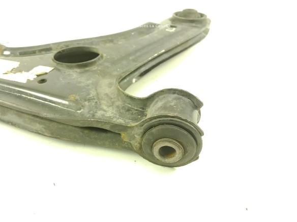 BRAZO SUSPENSION DEL DER INF VW GOLF III (1H1) |Desguaces La Cabaña