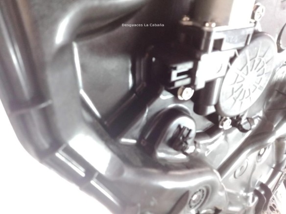 ELEVALUNAS PUERTA LAT TRA DER MAZDA 6 Ranchera familiar (GJ, GL) |Desguaces La Cabaña