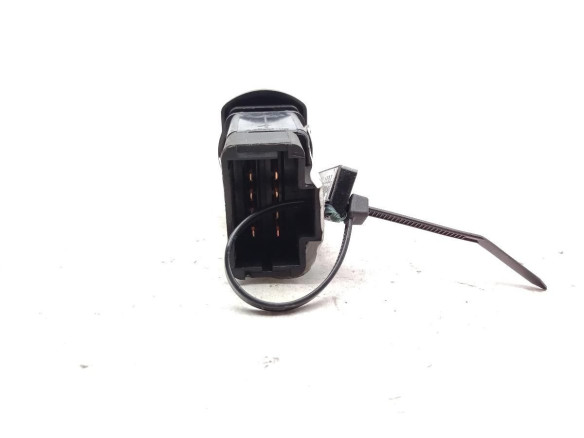 SinValor INTERRUPTOR WARNING DACIA SANDERO |Desguaces La Cabaña