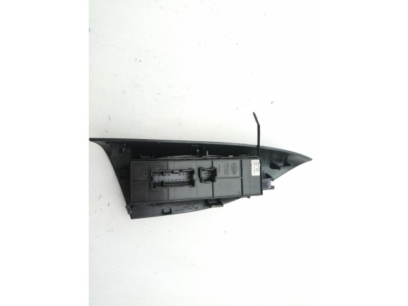 254011KA0B MANDO ELEVALUNAS PUERTA LAT DEL IZQ NISSAN JUKE (F15) |Desguaces La Cabaña