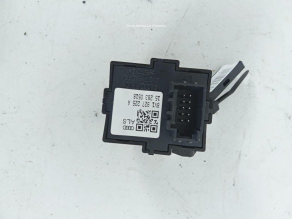 8V1927225A INTERRUPTOR FRENO MANO ELECTRICO AUDI A3 Sportback (8VA, 8VF) |Desguaces La Cabaña