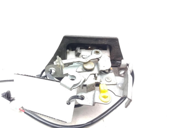 CERRADURA PORTON / TAPA MALETA NISSAN ALMERA TINO (V10) |Desguaces La Cabaña