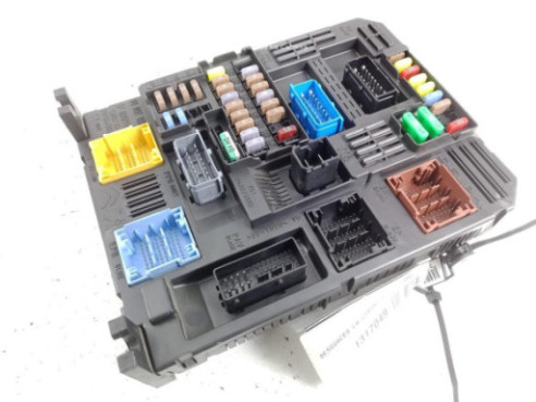 CAJA FUSIBLES INTERIOR (BSI)|Desguaces La Cabaña 2