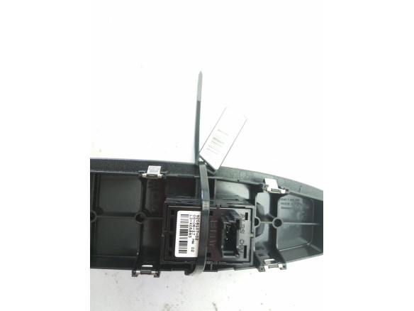 920810702 MANDO ELEVALUNAS PUERTA LAT DEL DER BMW 3 Gran Turismo (F34) |Desguaces La Cabaña