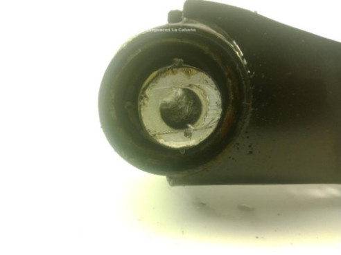 BRAZO SUSPENSION TRASERO DERECHO INFERIOR CENTRAL|Desguaces La Cabaña 2