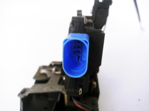 7L0839016 CERRADURA PUERTA LAT TRA DER VW TOURAN (1T1, 1T2) |Desguaces La Cabaña