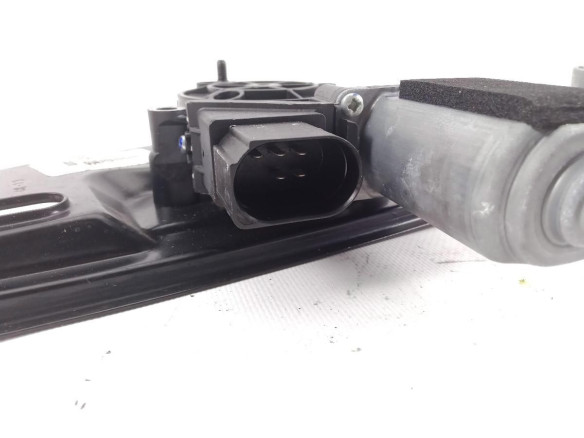 13262410 ELEVALUNAS PUERTA LAT TRA DER BMW X1 (E84) |Desguaces La Cabaña