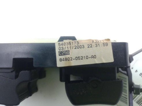 8480205210A0 MANDO ELEVALUNAS PUERTA LAT DEL IZQ TOYOTA AVENSIS Sedán (_T25_) |Desguaces La Cabaña