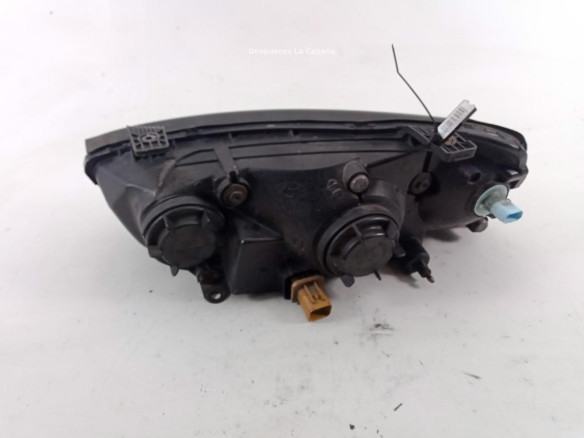 FARO DERECHO HYUNDAI ELANTRA Sedán (XD) |Desguaces La Cabaña