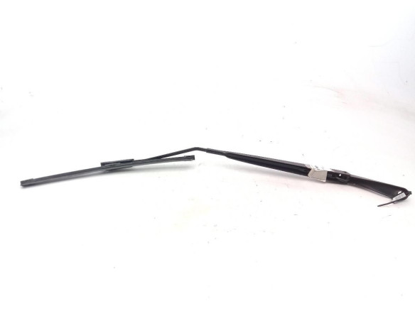 BRAZO LIMPIAPARABRISAS DEL DER RENAULT MEGANE III Fastback (BZ0_) |Desguaces La Cabaña